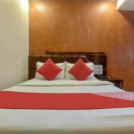 Oyo 28893 Hotel Gulf Mumbai Kültér fotó