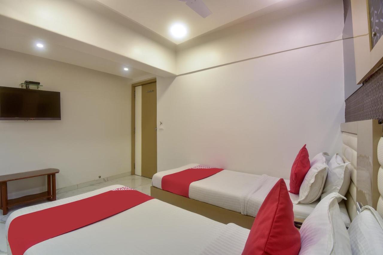 Oyo 28893 Hotel Gulf Mumbai Kültér fotó