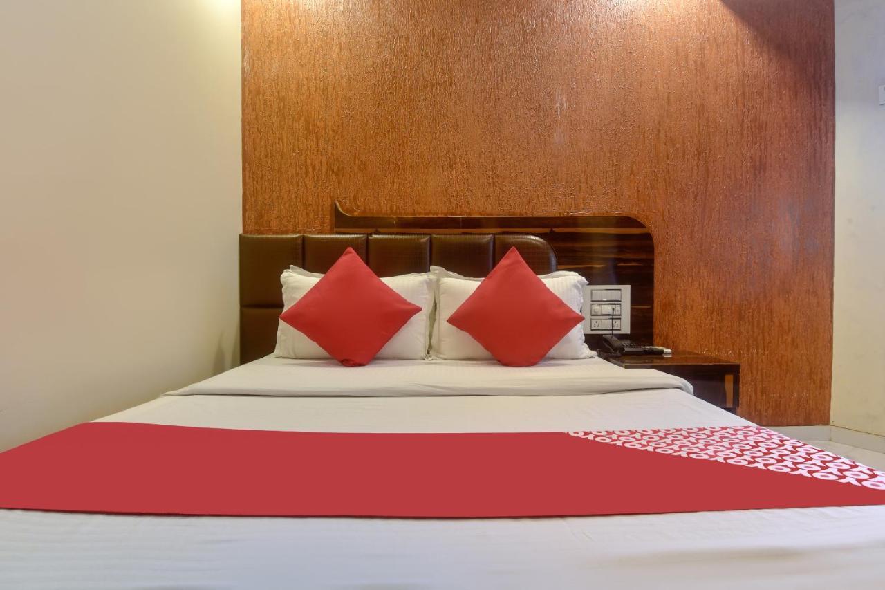 Oyo 28893 Hotel Gulf Mumbai Kültér fotó