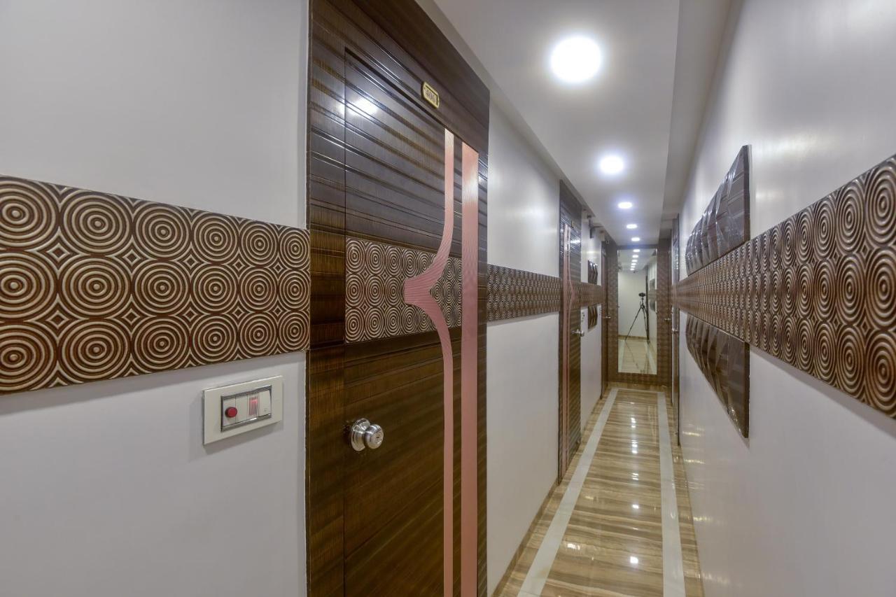 Oyo 28893 Hotel Gulf Mumbai Kültér fotó