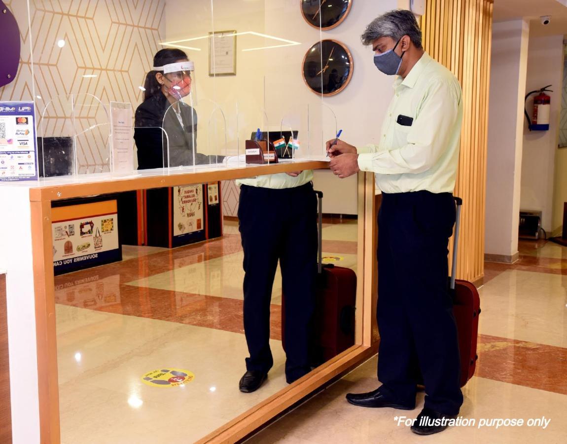 Oyo 28893 Hotel Gulf Mumbai Kültér fotó